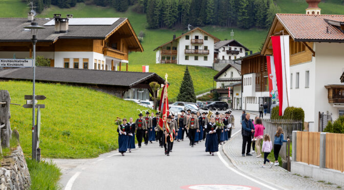 AUFZEICHNUNGEN VON KONZERTEN, UMZÜGEN UND PROZESSIONEN